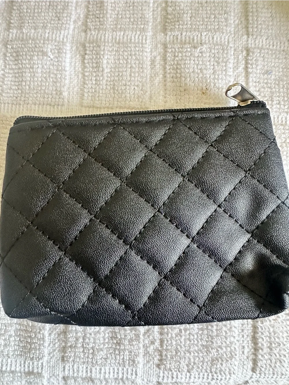 Source Unknown Quilted Black Cosmetic Zip Pouch with Gold Hardware